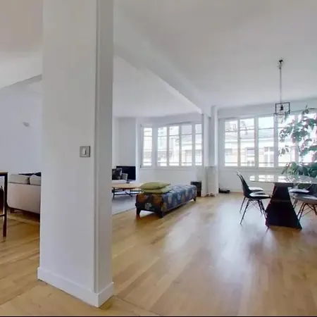 Apartment Bel Appartement T4 Paris